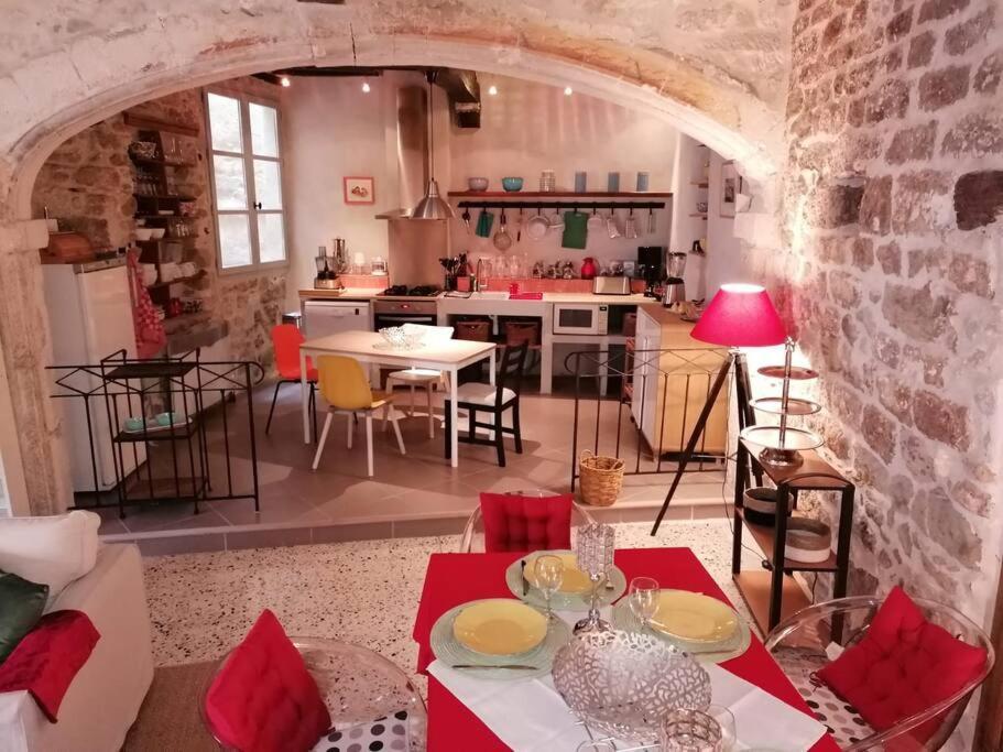 La Maison D'Helene & Antoine A Bonnieux XII Siecle Kültér fotó
